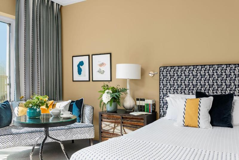 Classic Room image 3