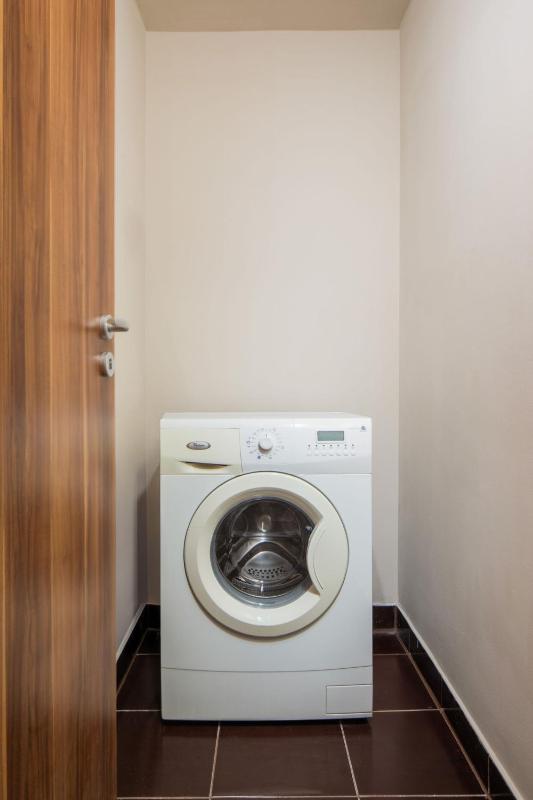 Executive Two-Bedroom Suite image 2
