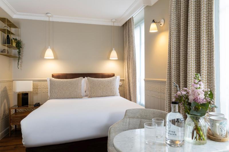 Classic Double or Twin Room image 1