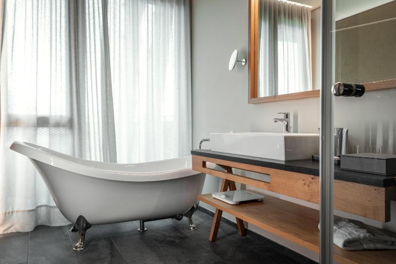 Double Room image 2