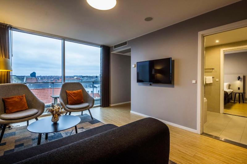 Suite with Balcony image 1