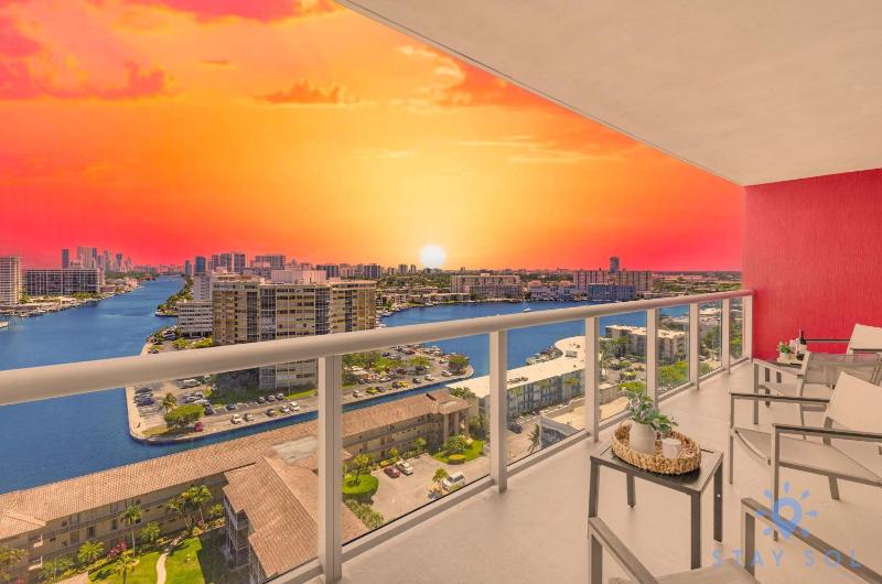 Infinite View |Balcony| Gym + Amazing Pool - image 18