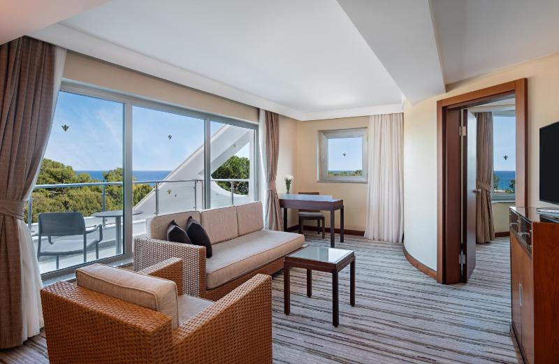Grand Suite image 4