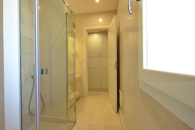 Executive Double Room with Terrace image 2