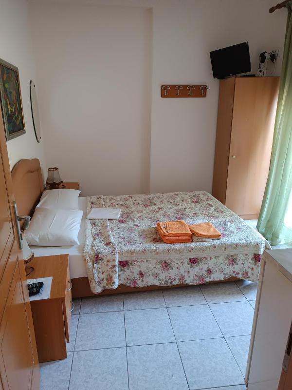 Double Room with Mountain View image 2