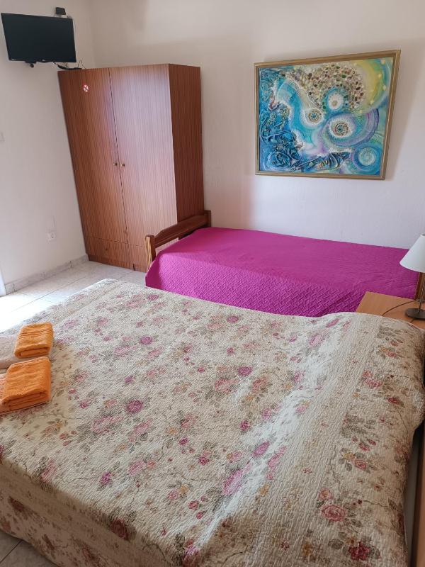 Studio Apartment image 4