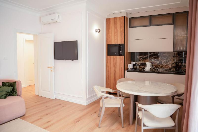 Apartment with Terrace image 4