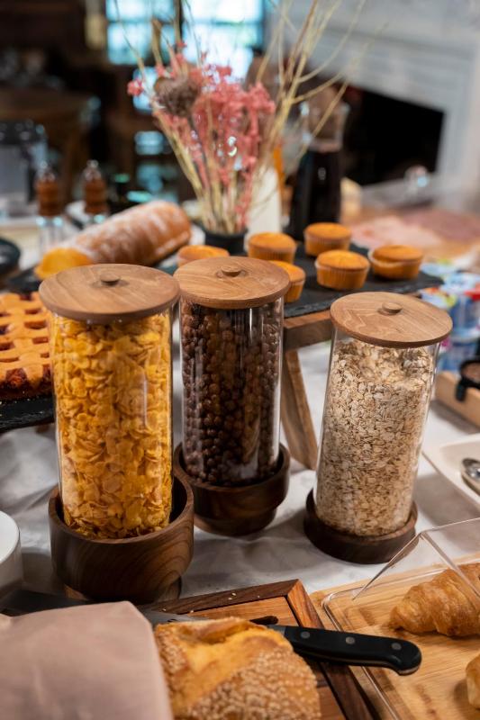 Standard Double Room image 4