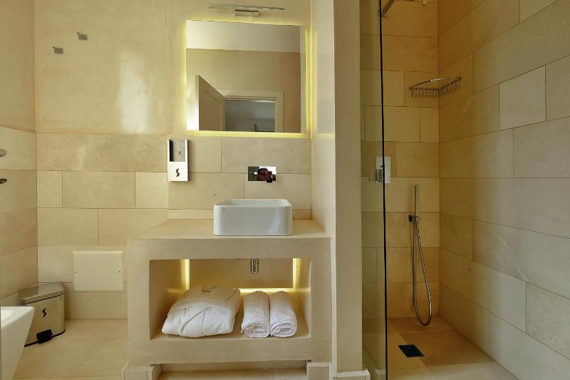 Superior Double or Twin Room image 3