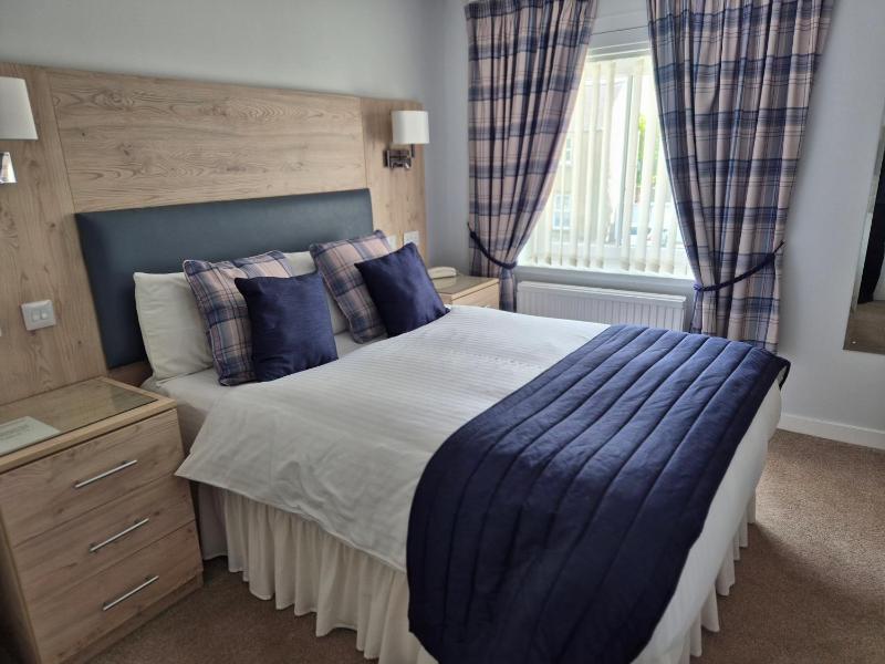 Economy Double Room image 2