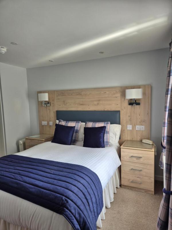 Economy Double Room image 3