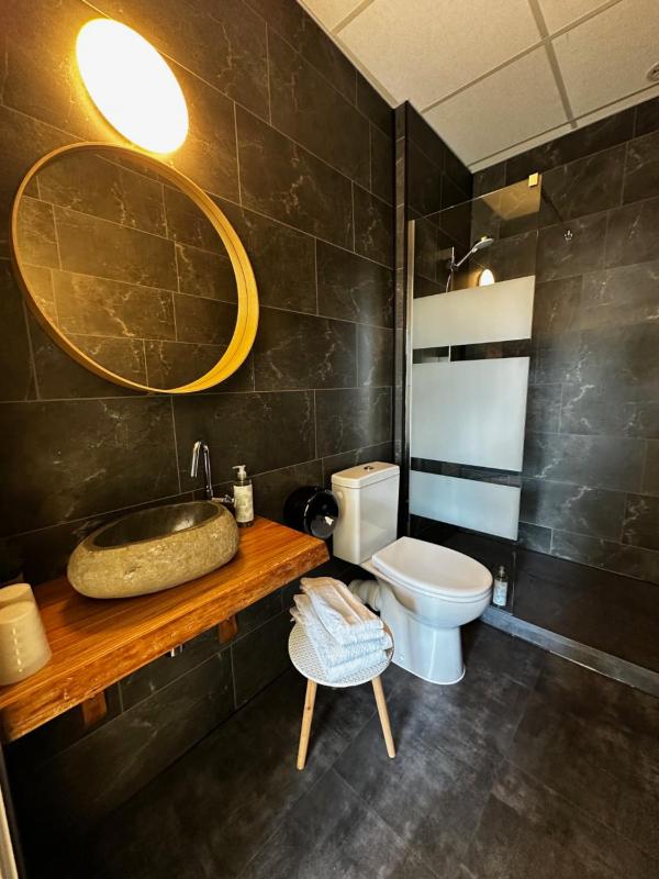 Double Room image 4