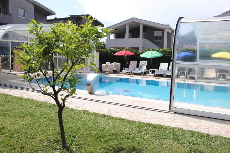 Apartment with Garden View image 2