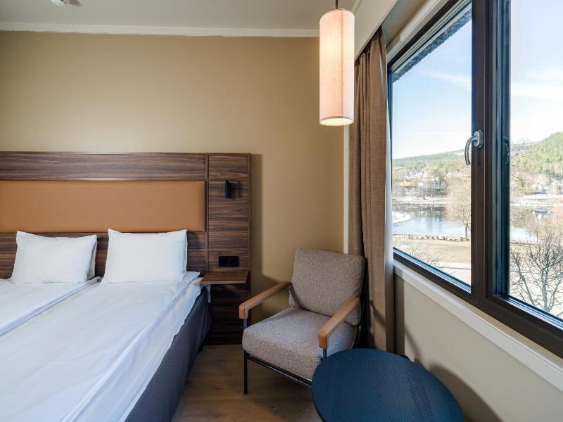 Standard Double Room image 4