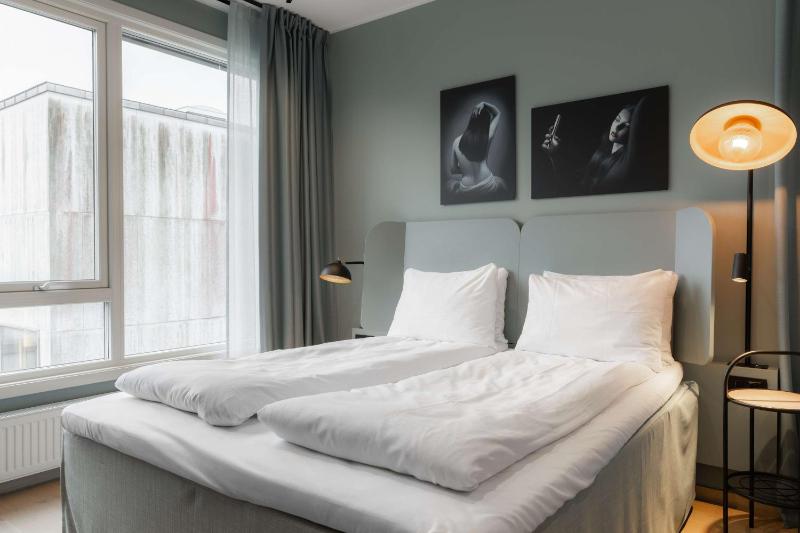 Queen Room image 1