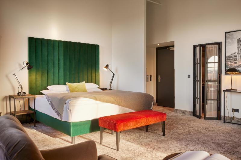 XL Loft image 2