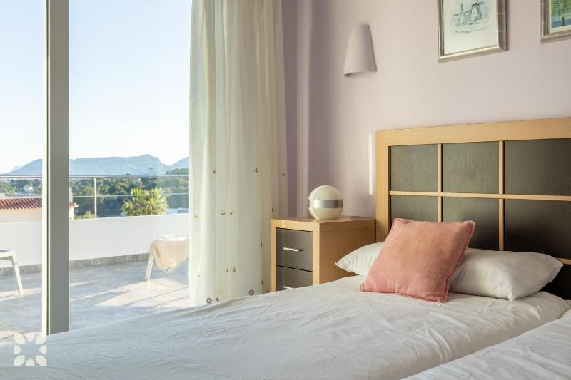 Villa Bernia by Abahana Villas - image 23