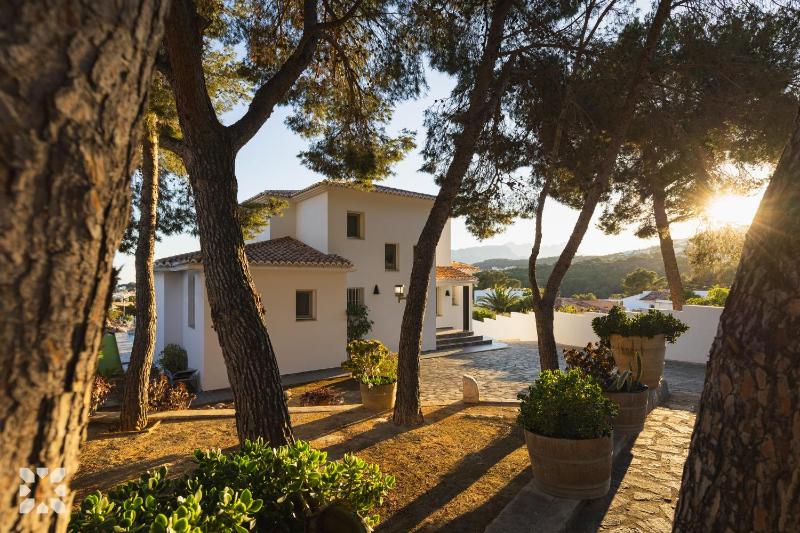 Villa Bernia by Abahana Villas - image 6