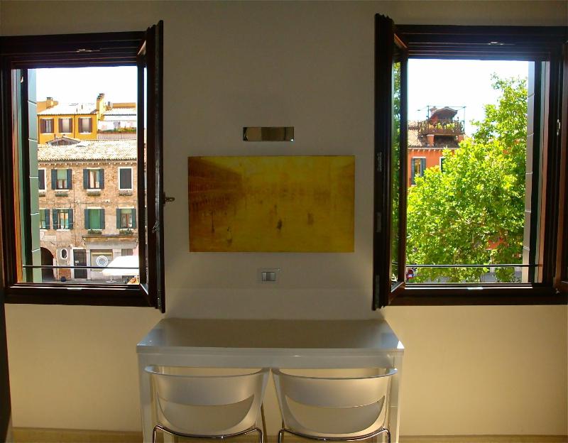 Double Room with Kitchenette image 4