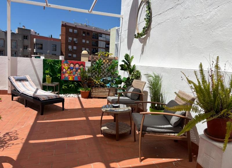 Studio with Terrace image 2