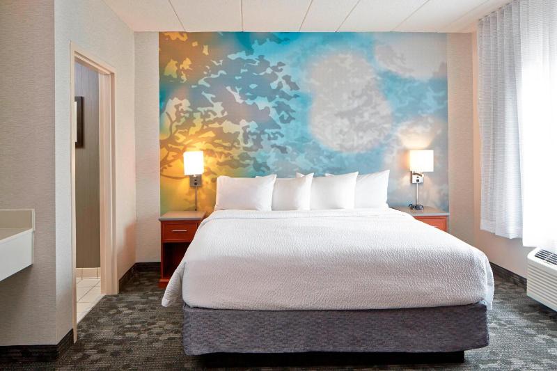 One-Bedroom King Suite image 3