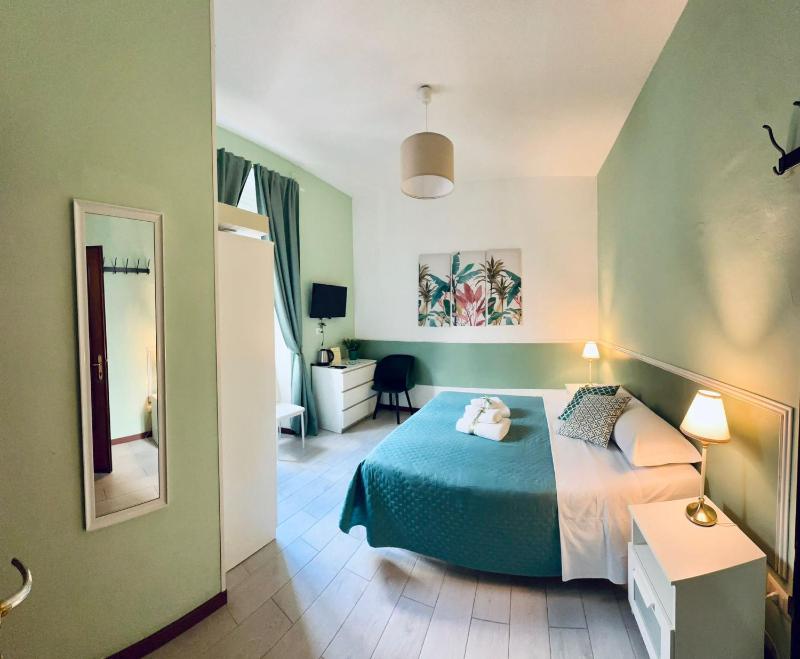 Double or Twin Room image 3