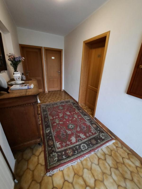 One-Bedroom Apartment image 3