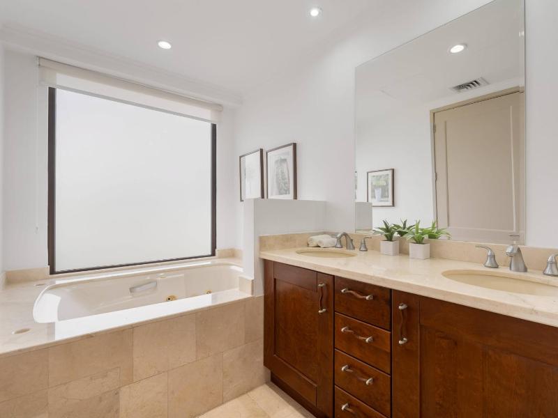 Stunning Spacious Luxury Condo 5-Star Reserva Conchal - Carao - image 6