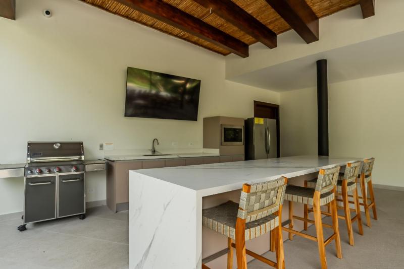 Stunning Spacious Luxury Condo 5-Star Reserva Conchal - Carao - image 13