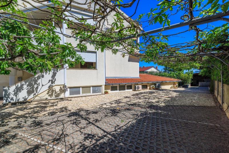 Apartments Info - image 8
