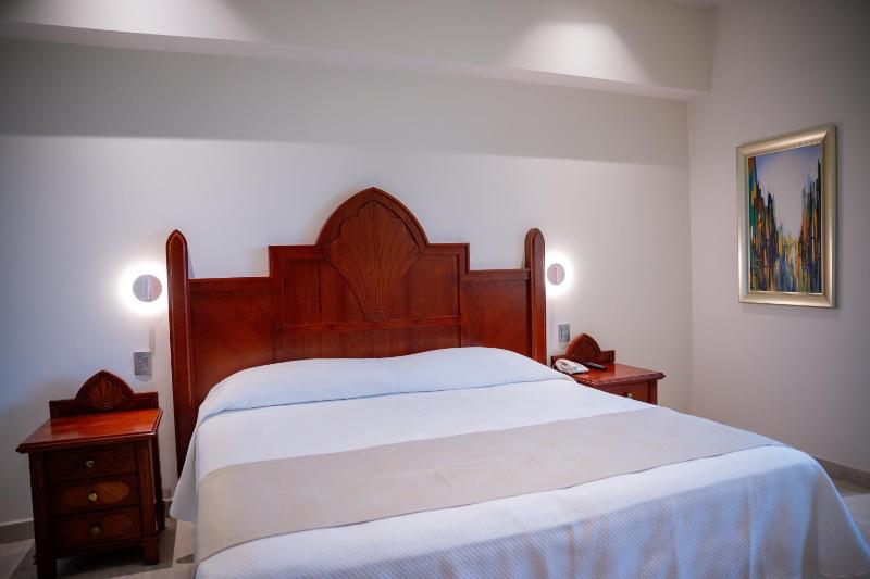 Vallarta Live Hotel - image 2
