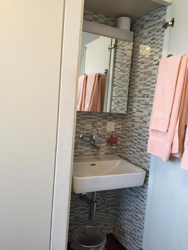 Single Room with Shared Shower and Toilet image 2