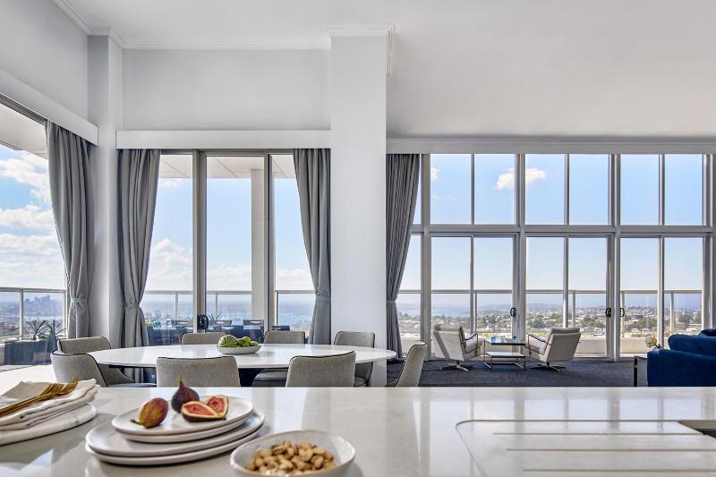 Three-Bedroom Harbour Penthouse image 2