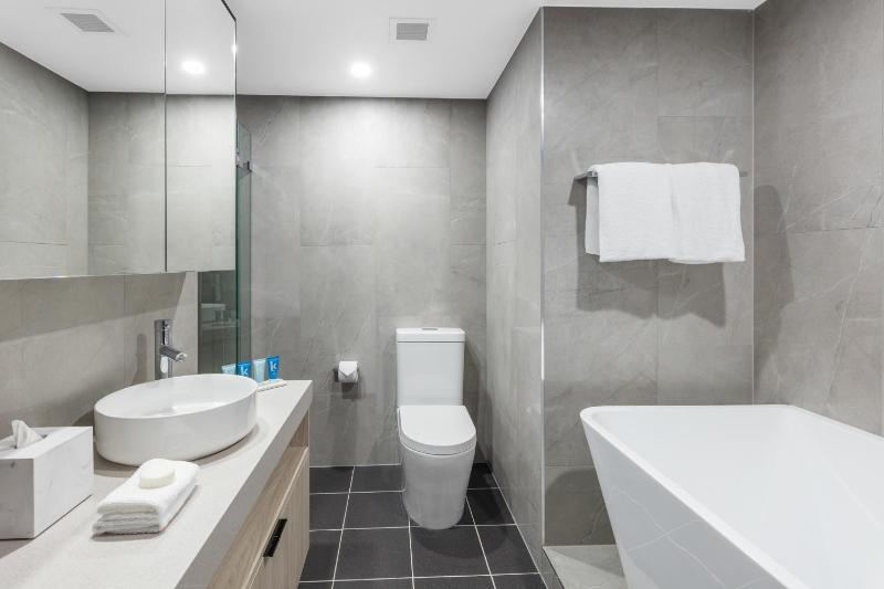 One-Bedroom Luxury Suite image 4