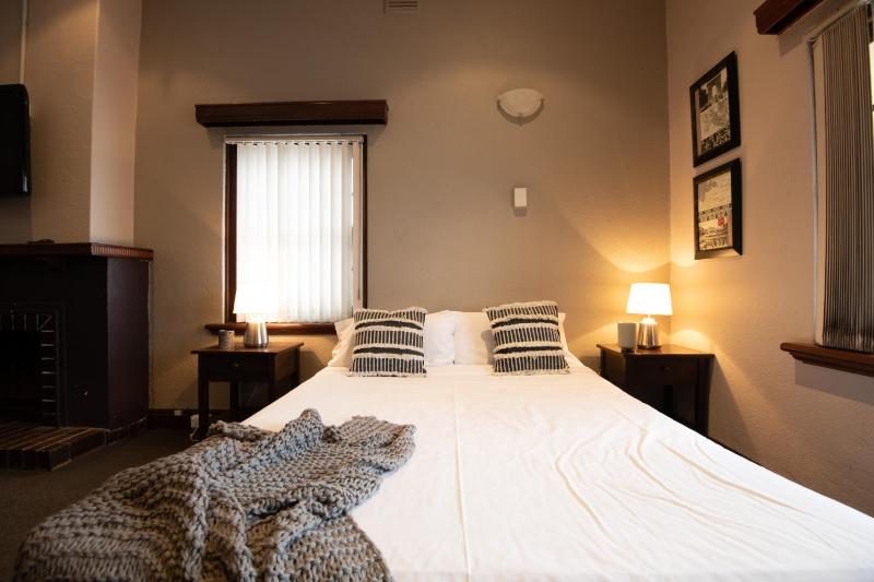 Civic Hotel - image 7