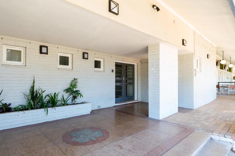 Civic Hotel - image 10