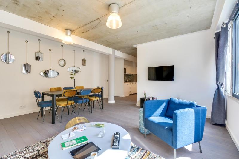 Three-Bedroom Apartment (8 Adults) image 1