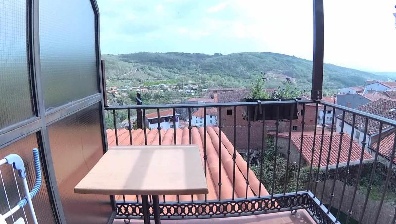 One-Bedroom Apartment with Balcony image 2