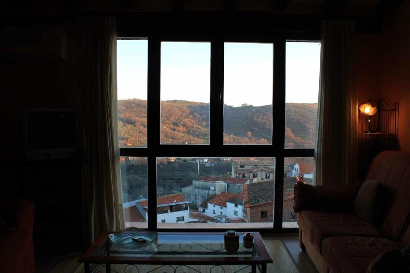 Three-Bedroom Apartment image 3