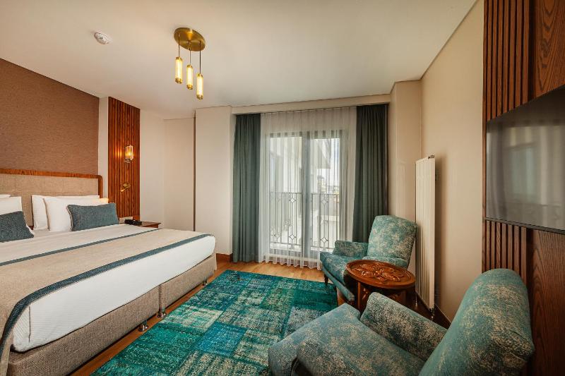 Superior Double Room with Sea View image 2