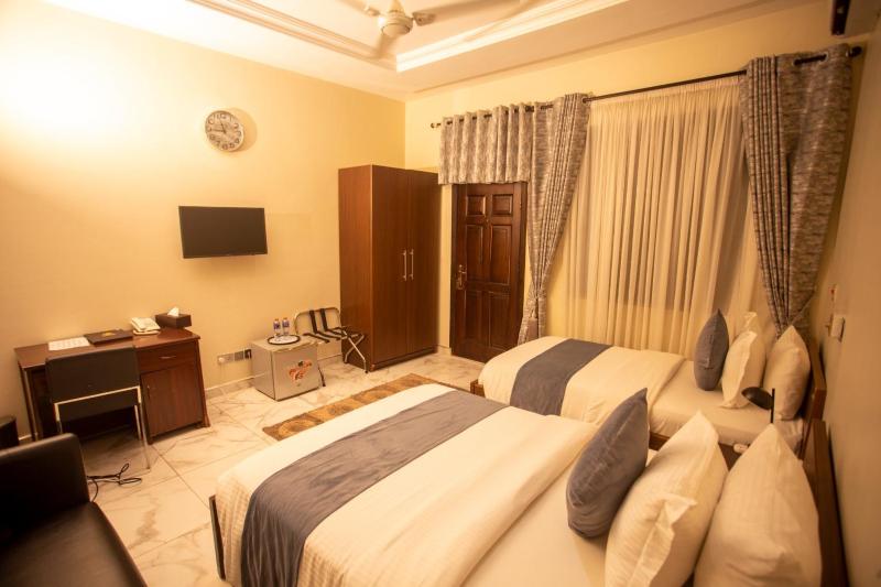 Parkview Hotel - image 4