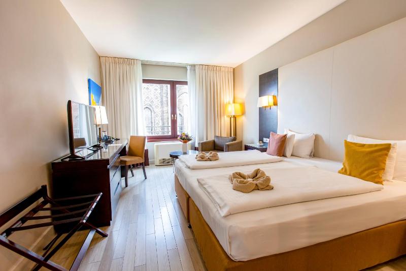 Superior Double or Twin Room image 3