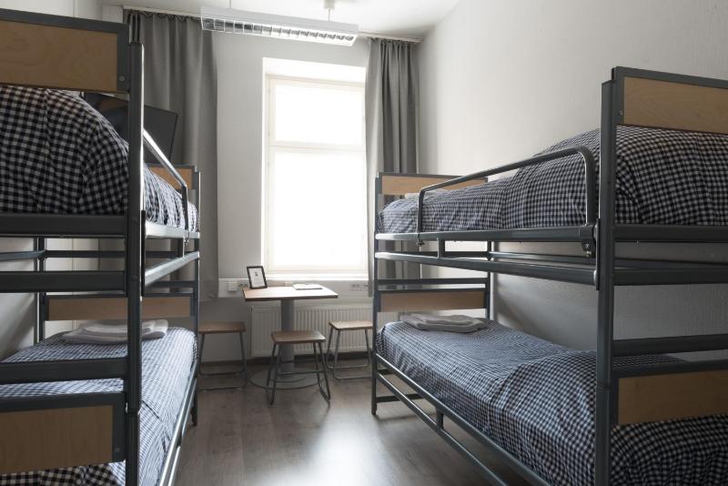 4-Bed Mixed Dormitory Room image 3