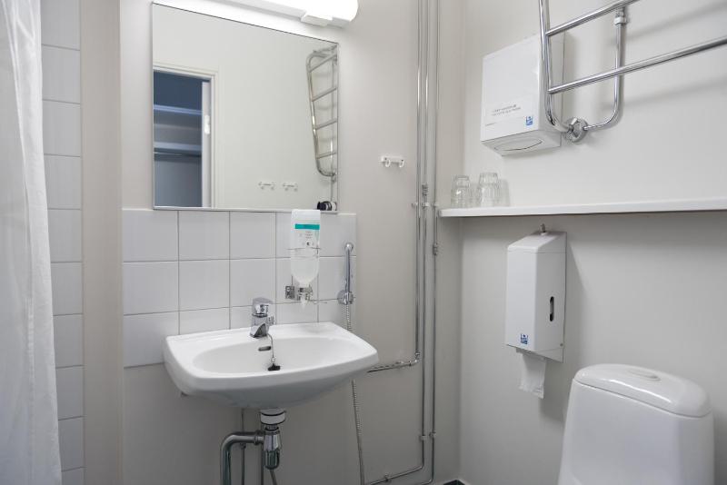 4-Bed Mixed Dormitory Room image 2
