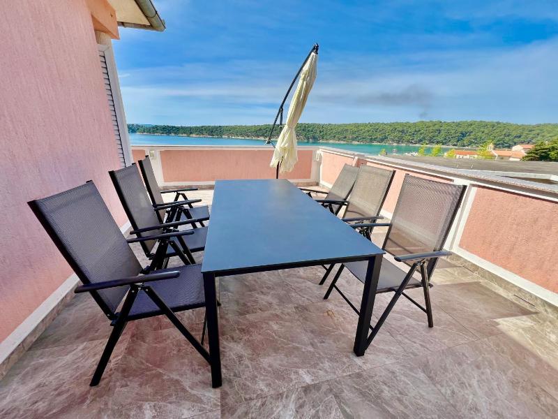 Apartment with Sea View image 4