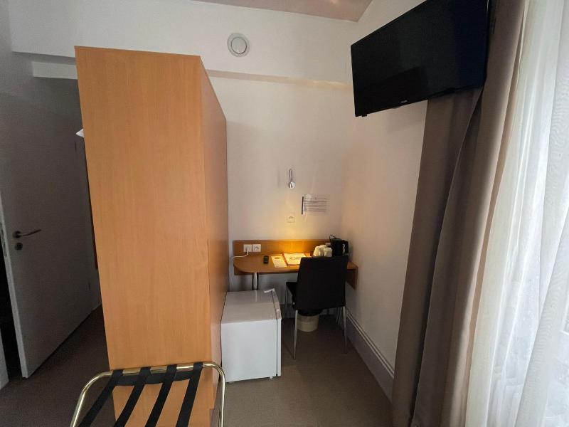 Triple Room image 3