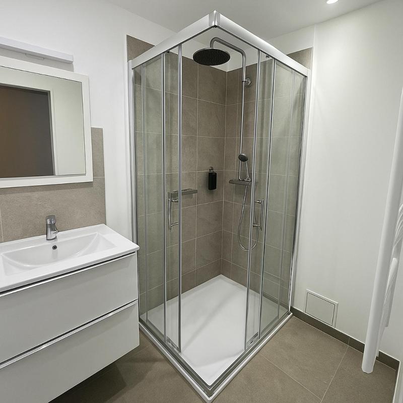 Double Room image 4