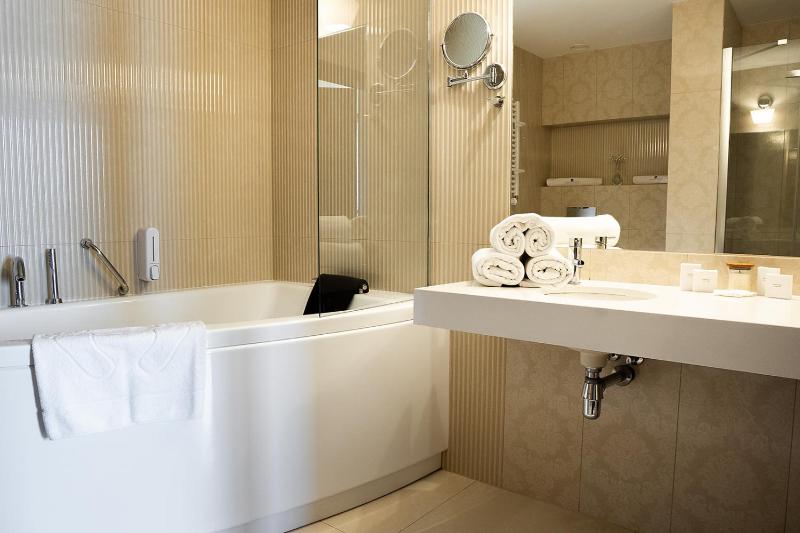 Superior Apartment with Sea View image 2