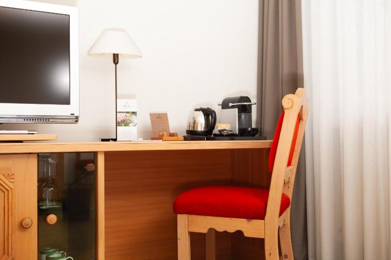 Standard Single Room image 2