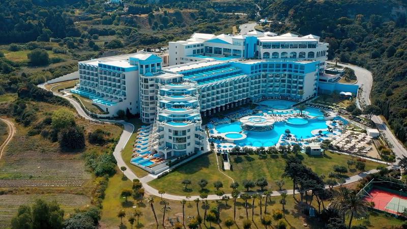 Atrium Platinum Resort & Spa - image 12